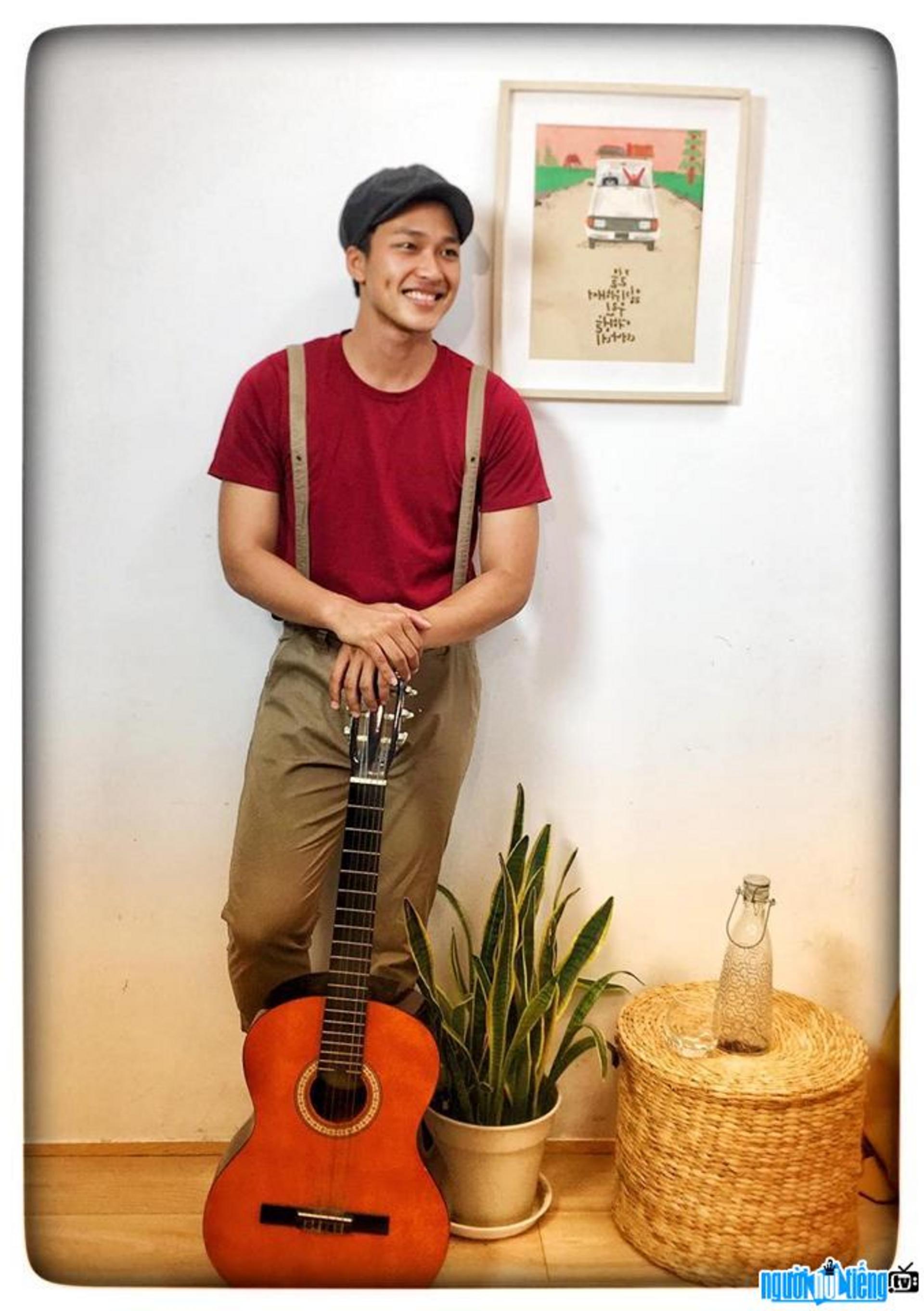 Lâm Thanh Nhã với nụ cười “tỏa nắng”