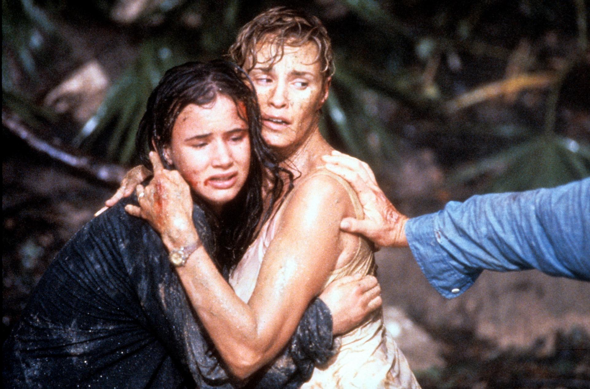 Nỗi ám ảnh kinh hoàng khi cái ác đeo bám và tàn phá sự bình yên của gia đình.