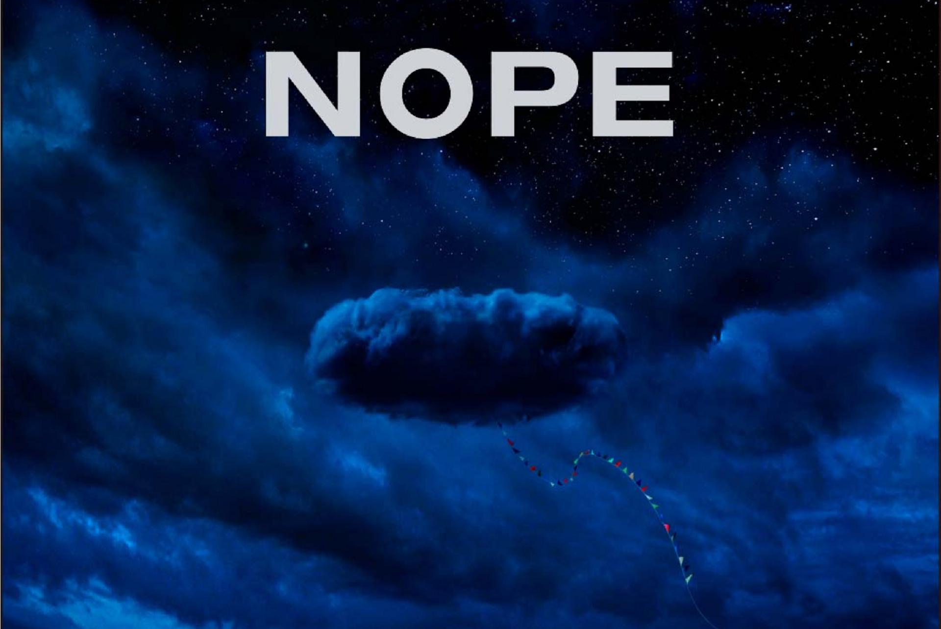 Cơn ác mộng đầy ám ảnh khi bầu trời xanh thẳm bỗng chốc mở miệng nuốt chửng con người.