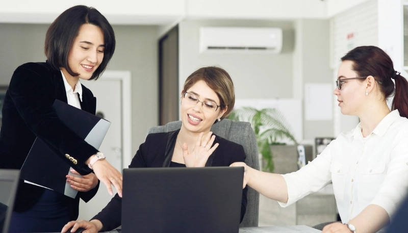 ManpowerGroup Việt Nam cung cấp các giải pháp tuyển dụng và tiền lương chuyên biệt cho các lĩnh vực như ngân hàng và công nghệ.