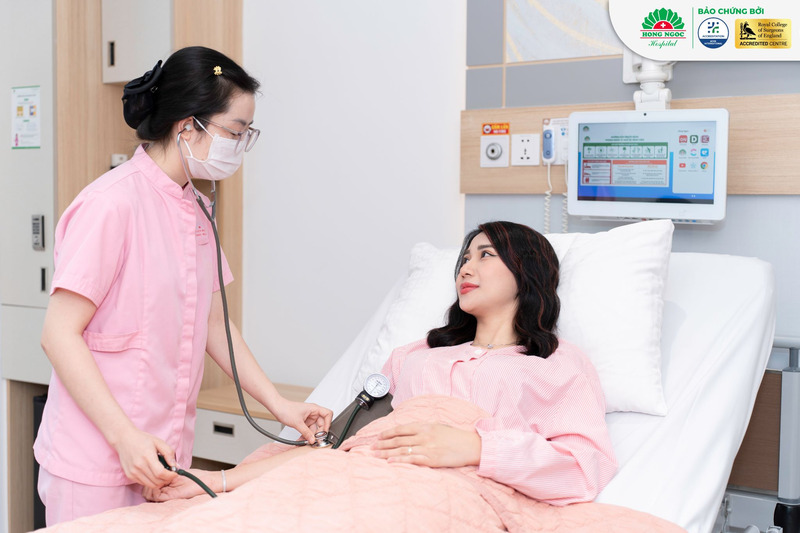Điều trị ngoại khoa (can thiệp thủ thuật) là phương pháp được áp dụng với trường hợp viêm phụ khoa nặng, tổn thương lan rộng