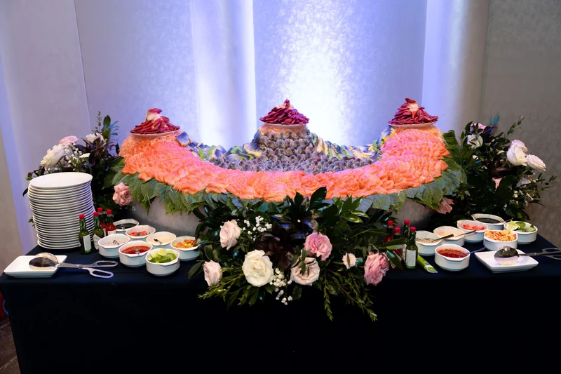 Chi phí menu buffet gala dinner không cố định mà phụ thuộc vào nhiều yếu tố