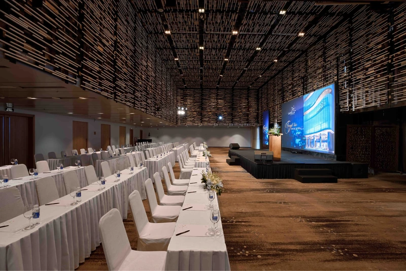 Capella Gallery Hall thiết kế trần cao, sảnh tiệc dang trọng (Nguồn: Internet)