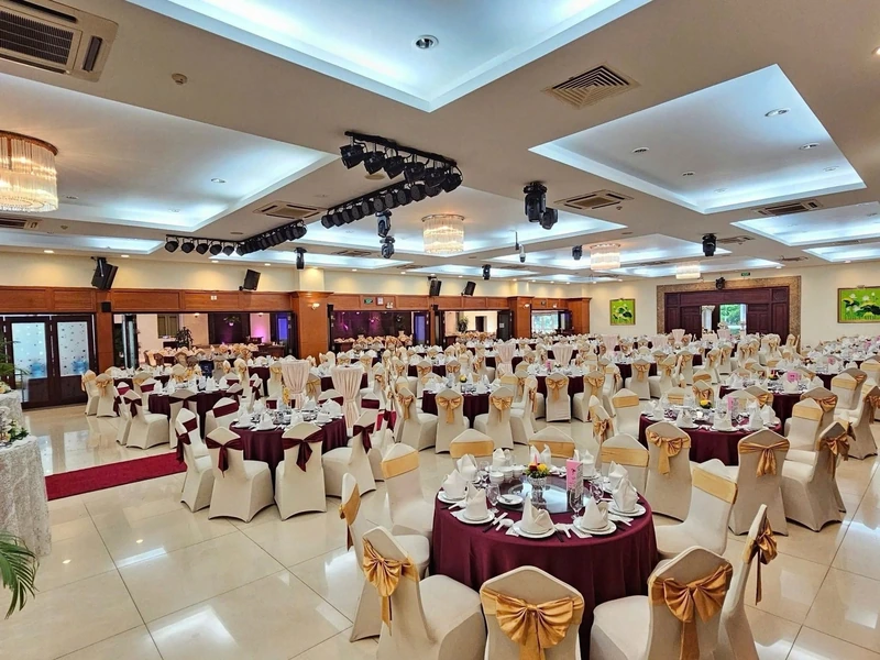 Trung tâm Hội nghị Tiệc cưới 272 có sảnh tiệc rộng rãi, sức chứa lớn (Nguồn: Internet)