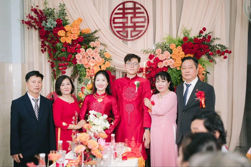 Lựa chọn tháng cưới thường dựa trên tuổi, mệnh cô dâu và quan niệm phong tục từng vùng